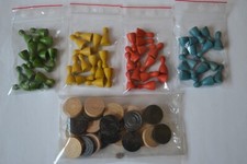 Konv. alte Spielfiguren Spielkegel Holz Halma Dame Mühle DDR Ersatzkegel