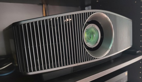 High end beamer sony vpl - end,