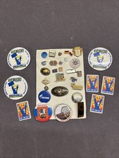 Konvolut Anstecknadeln Pins Button Diverse 33 Stück Sammlung