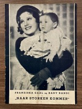 Kleine Mutti Franciska Gaal