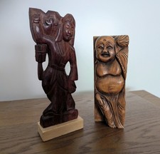 2 asiatische Holzfiguren, 16 und 19 cm Höhe