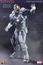 Hot toys iron man star - man,