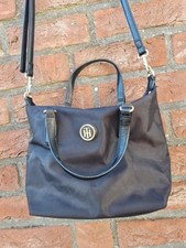 Tommy Hilfiger Tasche Handtasche Umhängetasche Schultertasche dunkelblau Schwarz