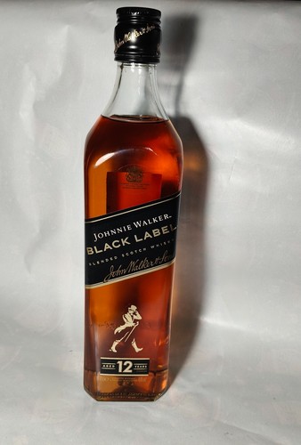 Johnnie walker black label - johnnie,