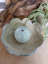 Handgetöpferte Keramikbrunnen