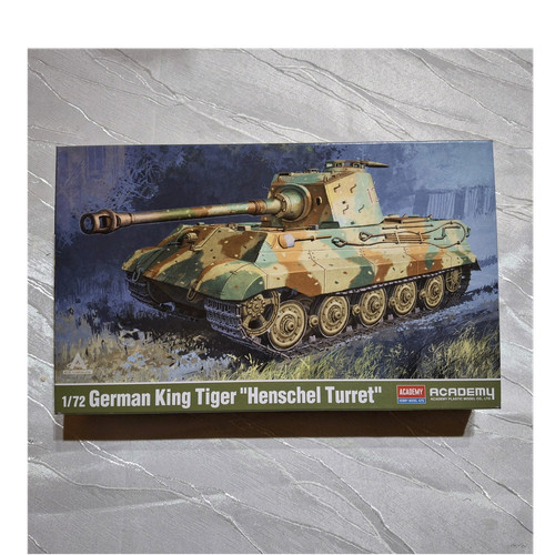 Academy king tiger - 1:72,