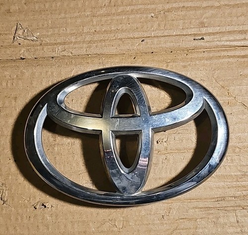 Toyota aygo 2005 emblem - 2005,