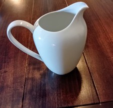 ARZBERG Kanne Krug Saftkrug Milchkrug Karaffe, elegant weiß, H 17,5 cm neuwertig