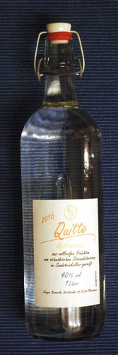 Liter quittenbrand und - je,