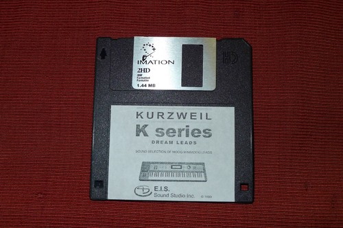 Diskette mit moog minimoog - diskette,