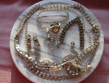 VINTAGE SCHMUCKSET STRASS STEINEN GÜRTEL BROSCHE OHRCHLIP RING SCHNALLE ESPRIT B