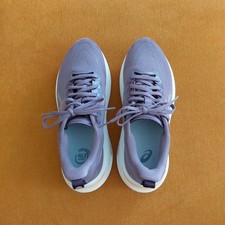 Asics GT-2000 13 Damen Laufschuhe Wie NEU Gr. 8,5 (US) Farbe Ube/light ube