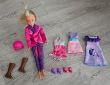 Barbie / Steffi Love Puppe mit Kleider- und Zubehör-Set - sehr gut erhalten
