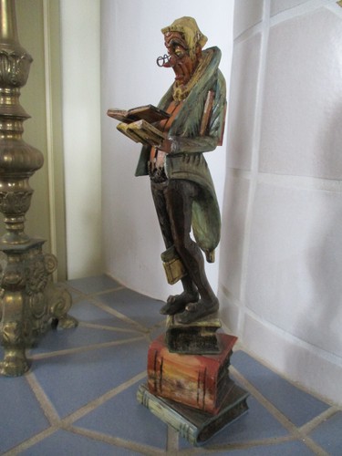 Bücherwurm handgeschnitzt