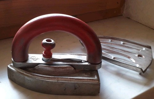 Vintage bügeleisen holzgriff - vintage,