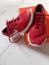 NIKE Revolution 4 rote Turnschuhe 38 (5.5 y)