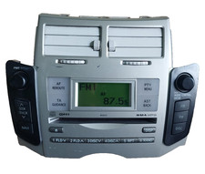 Toyota Yaris P9 / CD-Player /