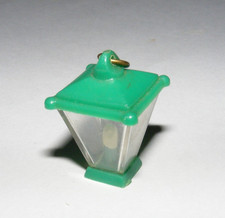 Plastik Miniatur Figur Laterne Charm Anhänger Vintage !