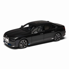 Original BMW Miniatur i7 1:18