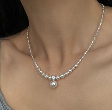 Halskette mit Weißen Perlen