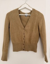 Kurze Strickjacke in senfgelb