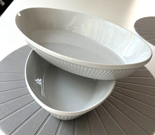 2 Auflaufformen Rösler Bavaria 29, weiß, oval, Rillendekor, gebraucht