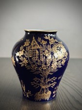 Hutschenreuther Echt Kobalt VaseGolddekor Handmalerei signiert O.W.ca. 1950er