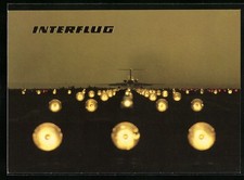 AK Berlin-Schönefeld, Flughafen, Flugzeug der Interflug auf der Landebahn 