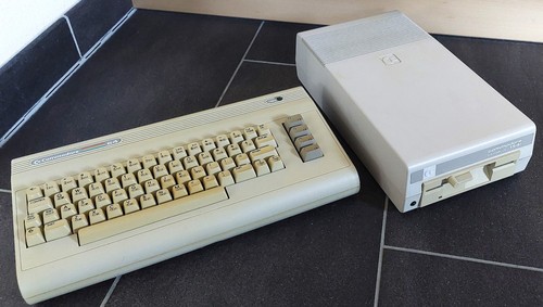 Commodore c64g floppy - commodore, 64