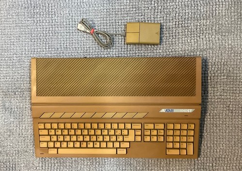 Atari 1040 computer - /, mit