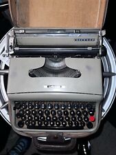 OLIVETTI Lettera 22 Reise