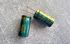 8 Stück ELKO 2200uF 63V