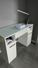 maniküre tisch