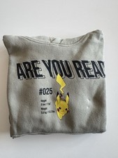 ZARA HOODIE SWEATSHIRT KAPUZEN PULLOVER GR.134 CM 9 JAHRE OLIVGRÜN POKÉMON MOTIV