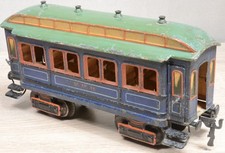 Uralter Märklin US-Personenwagen mit Inneneinrichtung der P.R.R. / Spur 1