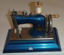 Casige alte Kindernähmaschine
