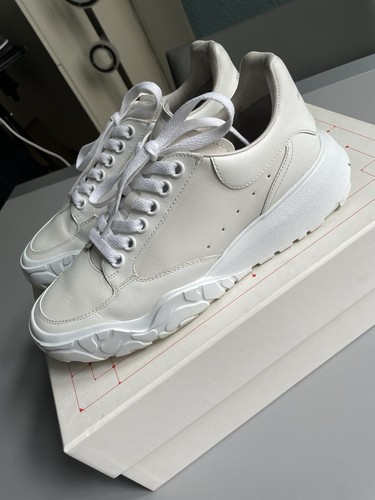 Weiße off white - off,