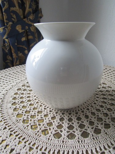 Kugelvase mit trichterrand - kugelvase,