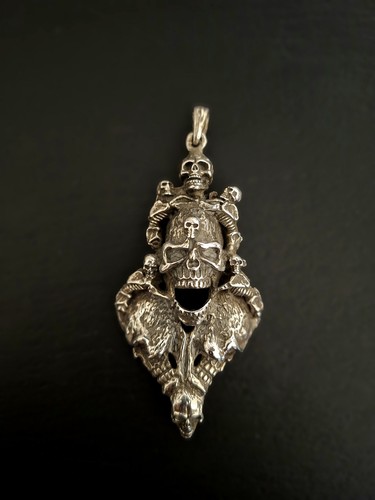 Massiver xxl totenkopf - ,