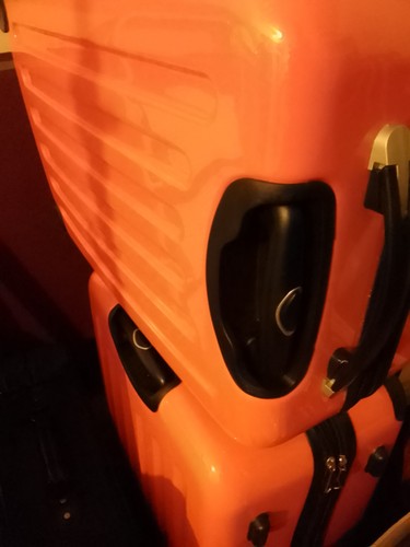 Reisekoffer mit mittelharter