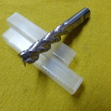 VHM Fräser Ø 18 schruppschlicht GL140 SL77 S18 frischscharf z=3 lang