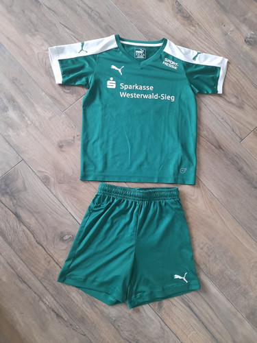 Trikot und hose puma - und,
