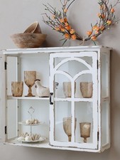 Weiße Wandvitrine JAY antik