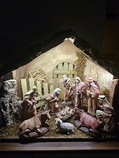 Weihnacht Krippe mit Figuren