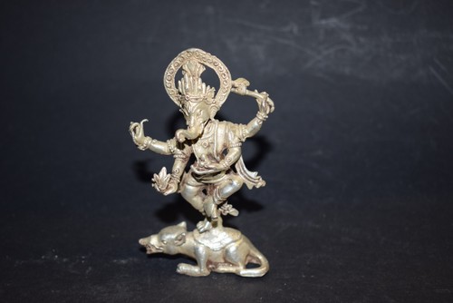 Tanzender ganesha auf ratte - tanzender,