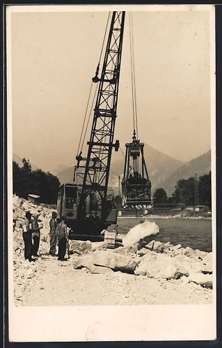 Foto bagger lädt einen - bagger,