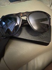 Persol Unisex Sonnenbrille mit blauen Gläsern