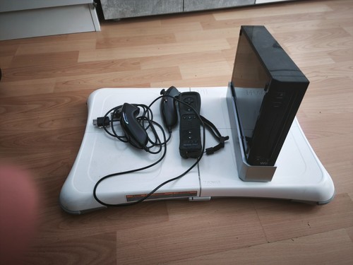 Nintendo wii mit zubehör - nintendo,