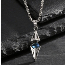 moderne männliche Halskette