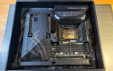 ASUS ROG Maximus Z690 Extreme LGA 1700 EATX Intel Mainboard